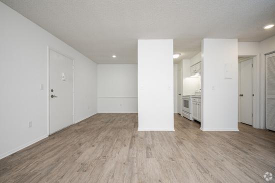 1bed,1bath 617 sq ft - Oaks of Lakebridge